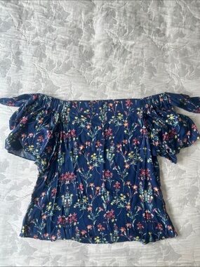 Navy Off-Shoulder Floral Blouse sz M